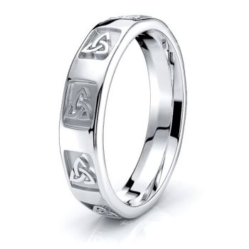 Fergus Trinty Knot Mens Celtic Wedding Band
