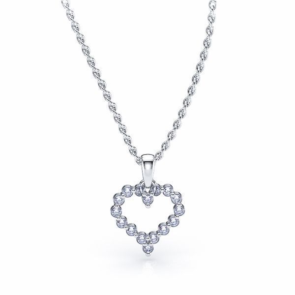 Noele Diamond Heart Pendant
